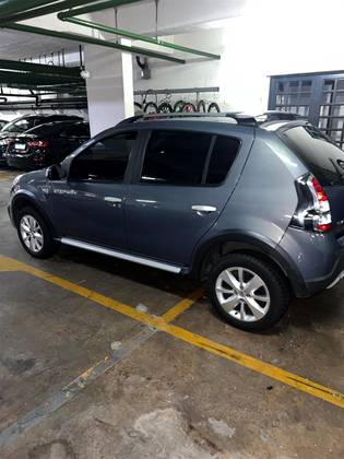 RENAULT SANDERO 1.6 STEPWAY 16V FLEX 4P AUTOMÁTICO RENAULT SANDERO 1.6 STEPWAY 16V FLEX 4P AUTOMÁTICO